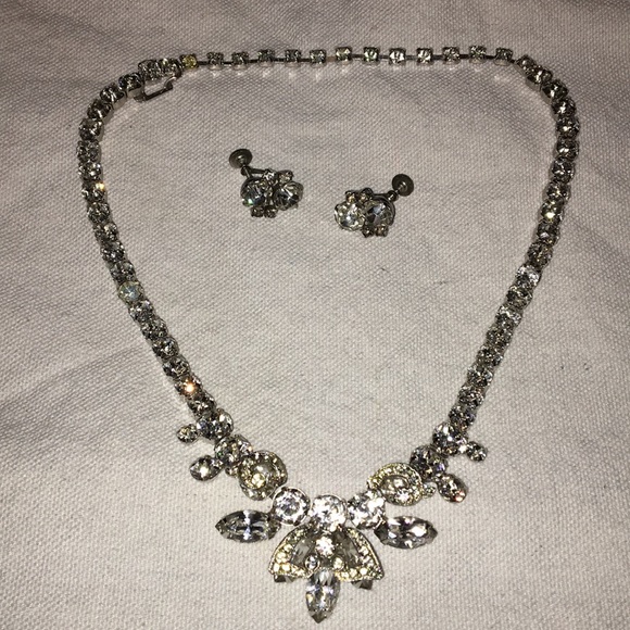 Vintage Weiss brand Rhinestone necklace set - Picture 1 of 6